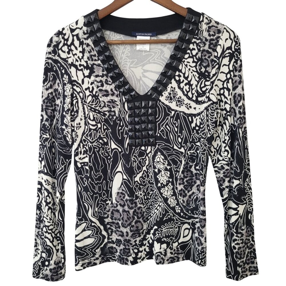 Boston Proper Animal Print V-Neck Top With Studded Neckline Size S